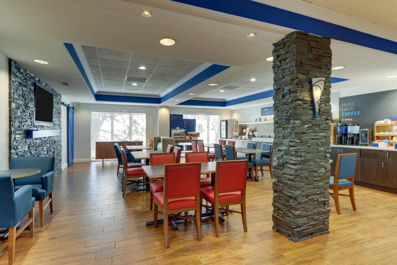 Holiday Inn Express Hotel & Suites Dayton-Centerville By Ihg Eksteriør billede
