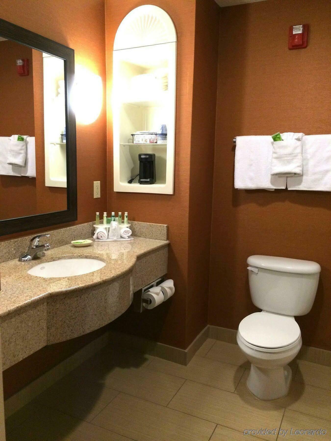 Holiday Inn Express Hotel & Suites Dayton-Centerville By Ihg Eksteriør billede